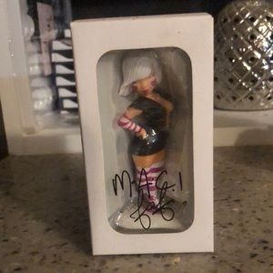 MAC Fafi girl